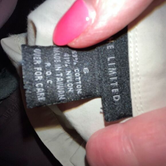 The Limited lace & button skirt 6‎ - Picture 5 of 5